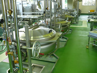 蒸気式回転釜設置例